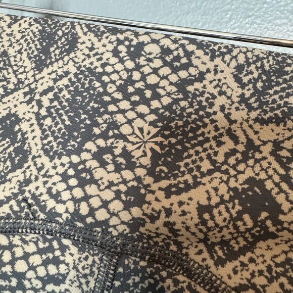 ATHLETA ultimate stash 7/8 pocket tight size XS - Picture 3 of 8